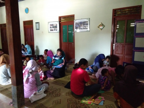 Suasana posyandu Balita