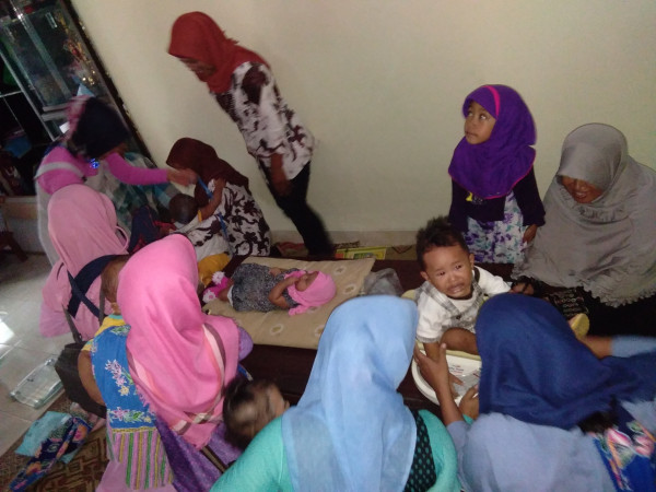 Penimbangan dan pengukuran balita di bawah 1 Tahun 