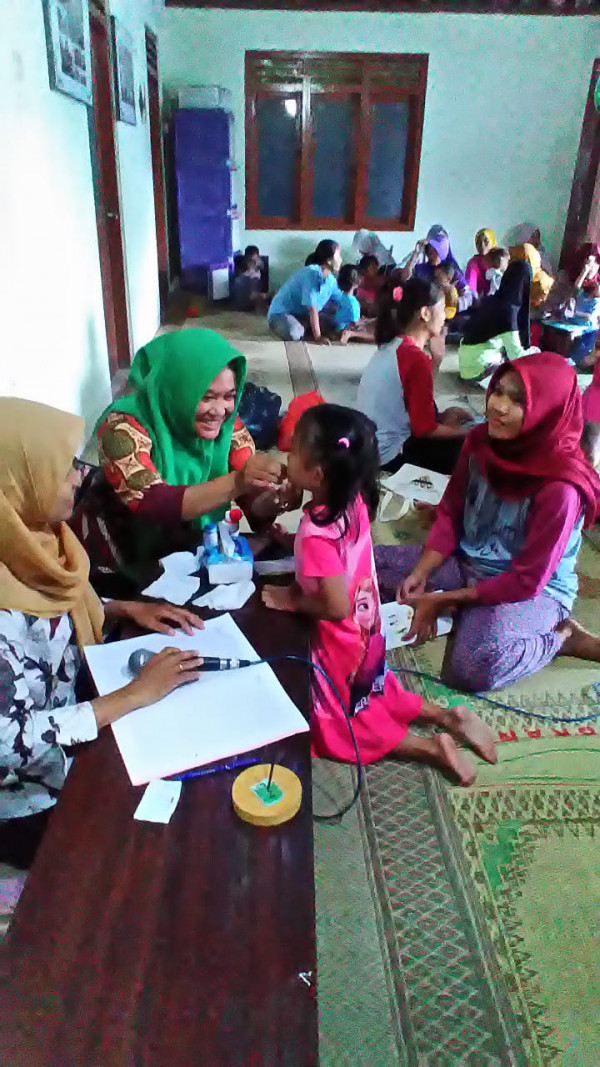 POSYANDU BALITA PEMBERIAN VITAMIN A