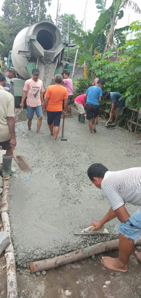 KERJABHAKTI PENGECORAN JALAN RT 006 RW 035