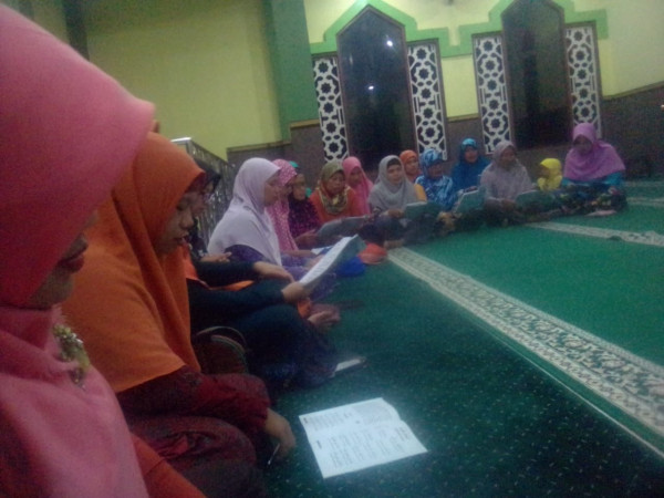 LATIHAN HADROH IBU-IBU KKB MALANGREJO
