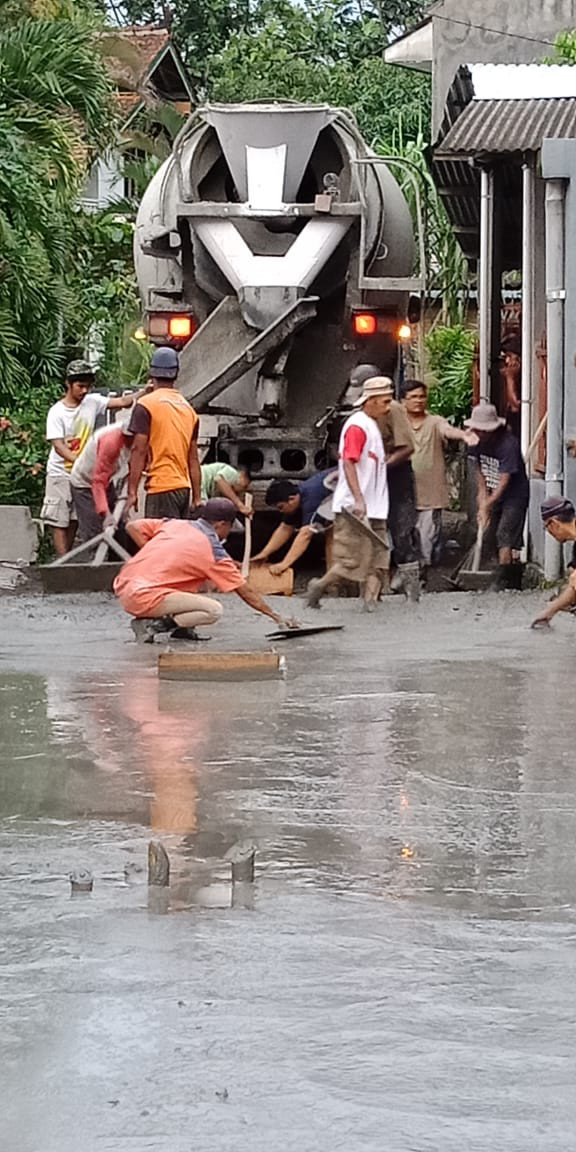 GUYUB RUKUN GOTNG ROYONG WARGA