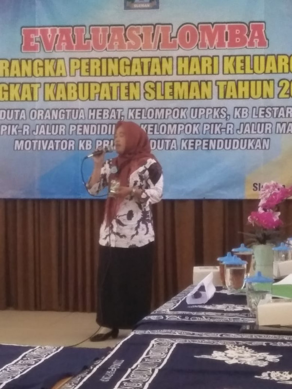 Presentasi ketua Uppks Barokah