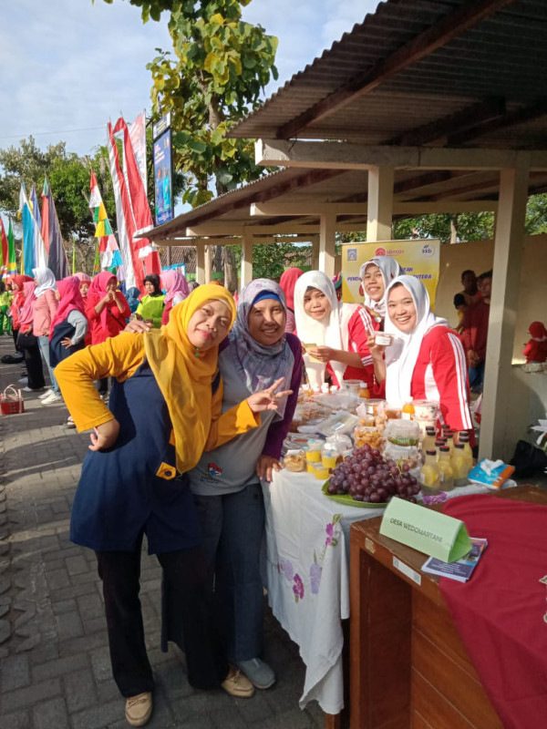 expo uppks disenam masal HUT RI ke 74