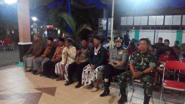 Kenduri dan sarasehan merti dusun desa wedomartani