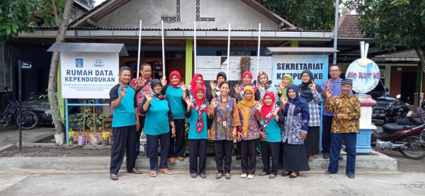 Monitoring Kampung Kb Percontohan