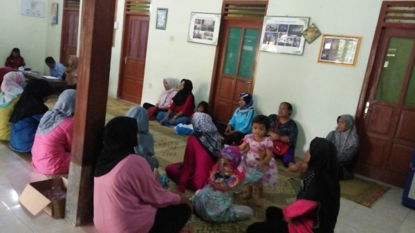 Pertemuan wali murid kelompok les/belajar bersama