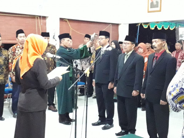 pengambilan sumpah jabatan