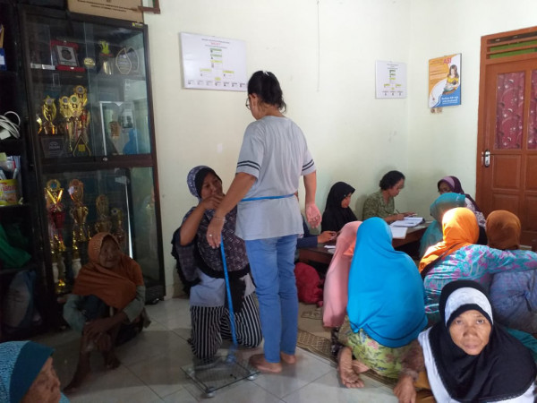 Pengukuran lingkar pinggang