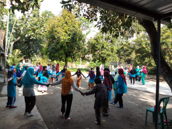 suasana saat game lansia