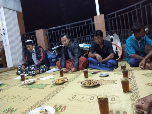 Pertemuan anggota seni sholawat badui