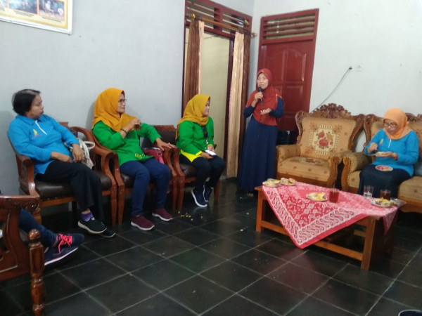 pemaparan atau selayang pandang dari direktur putri 21