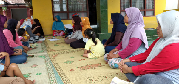 ACARA BELUM DIMULAI, MASIH MENUNGGU KEHADIRAN ANGGOTA YANG LAIN