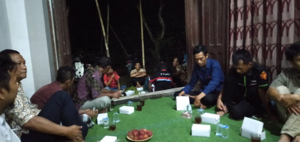Pertemuan Rutin Bapak-bapak RT 05 RW 35