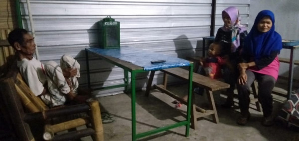 Rukun Sosial menjenguk orang sakit