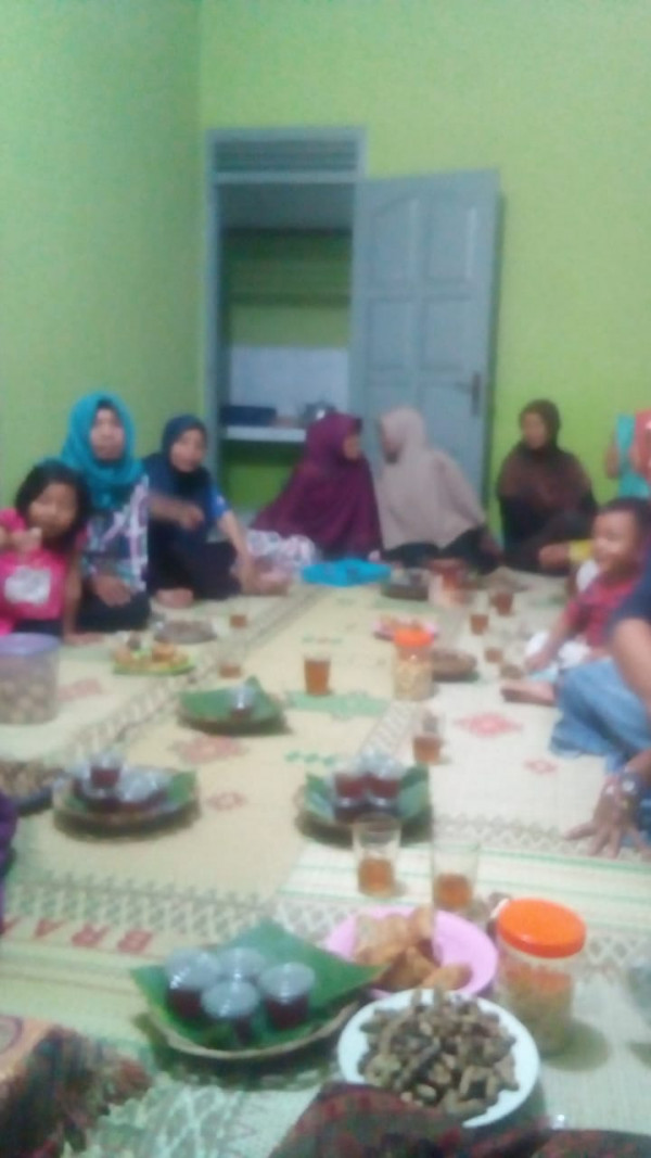 suasana pertemuan rutin dasa wisma V A