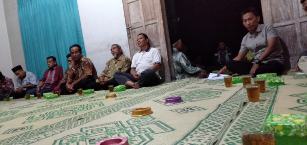 Pertemuan Rutin Bapak-bapak RT 005 RW 035