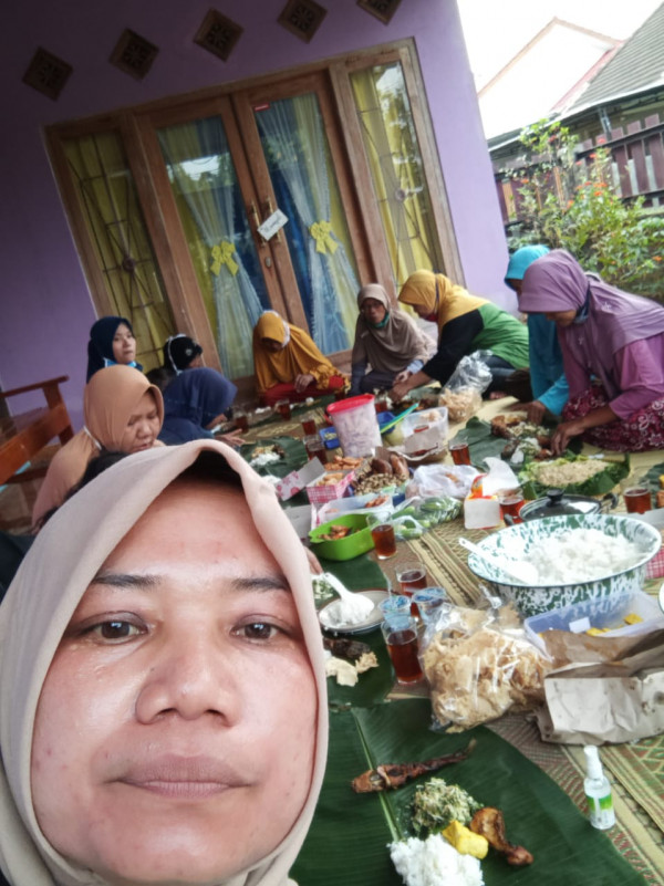 makan bersama
