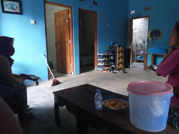 Rukun Sosial menjenguk orang sakit