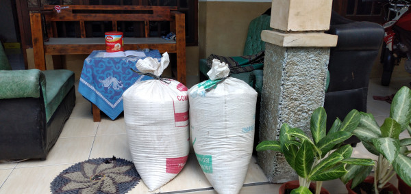 Setelah terkumpul semua siap dibawa ke rumah duka di rt 02