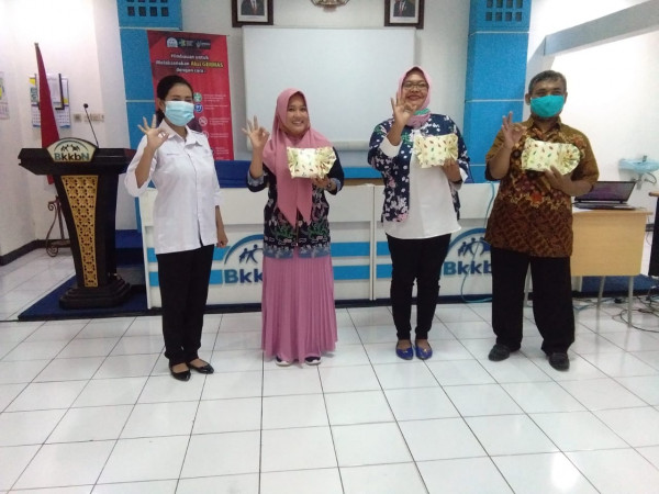 juara 1 pemaparan dan yel2 kelompok bkr
