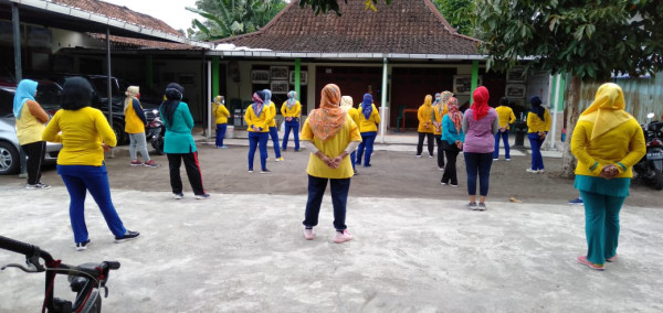  kampanye GERMAS dan senam rutin