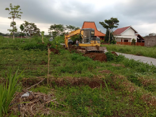 Proses pembangunan lanjutan saluran  irigasi blok selatan padukuhan Sanggrahan