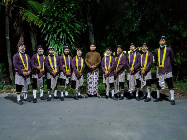 PERSIAPAN BERGODO TOMERTO MENGIKUTI MERTI KALURAHAN WEDOMARTANI