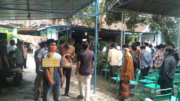 Upacara pemberangkatan jenasah