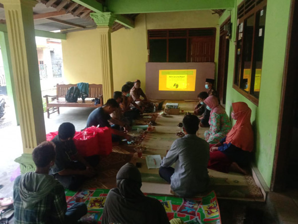 Pelatihan management UMKM remaja 