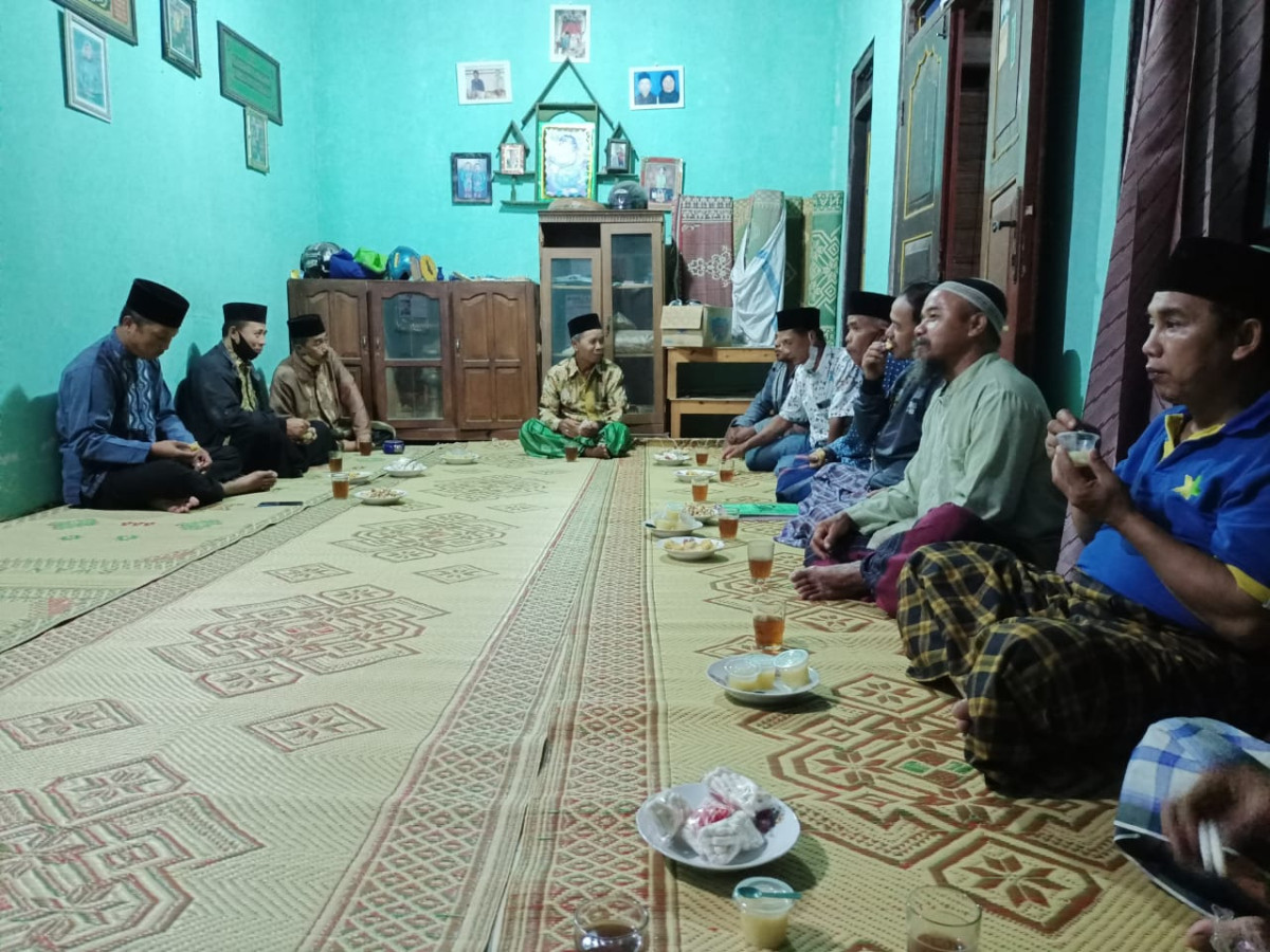 koordinasi pelaksanaan Sholawat Hadroh bertempat di rumah bp Sukarjo Nglarang  rt 06 Rw 35