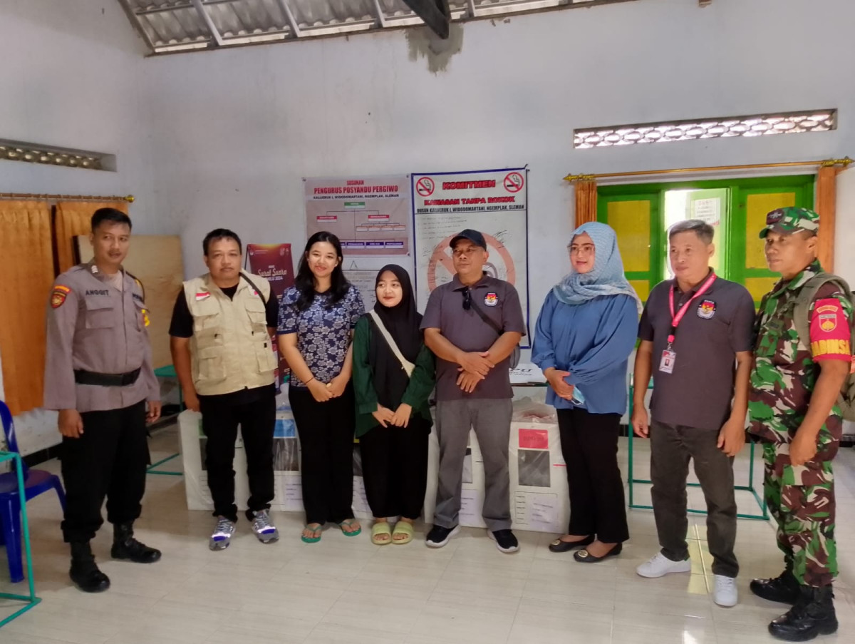 Proses pemungutan dan perhitungan suara untuk pemilihan Presiden RI dan Legistatif tahun 2024 di TPS 36 Wedomartani