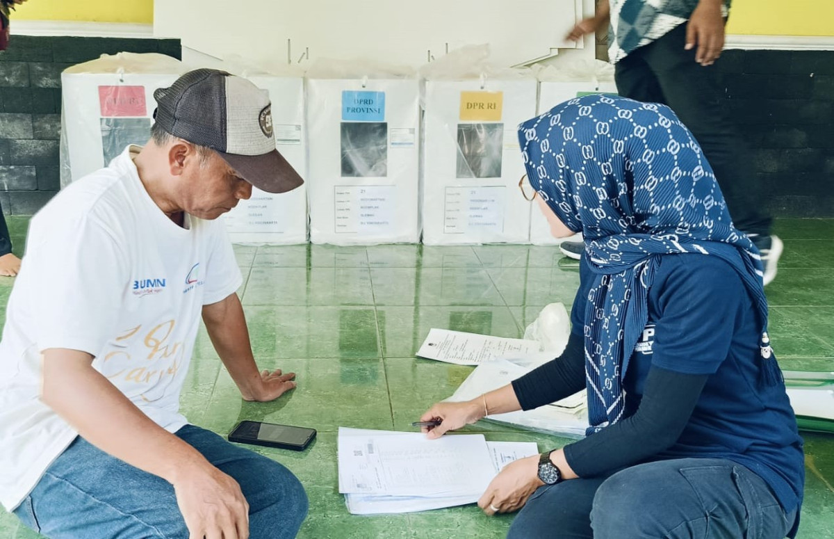 Pengiriman Logistik Pemilu di TPS 21 padukuhan Sempu