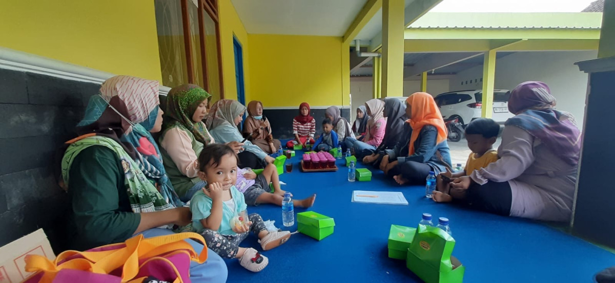 Penyuluhan KB di Padukuhan Sempu oleh Bidan Ika dari Puskesmas Ngemplak II