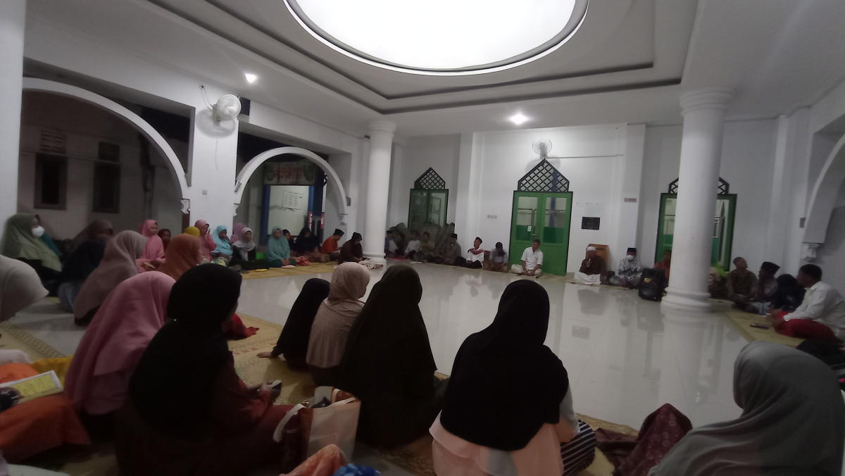 Yasinan rutin malam jumat