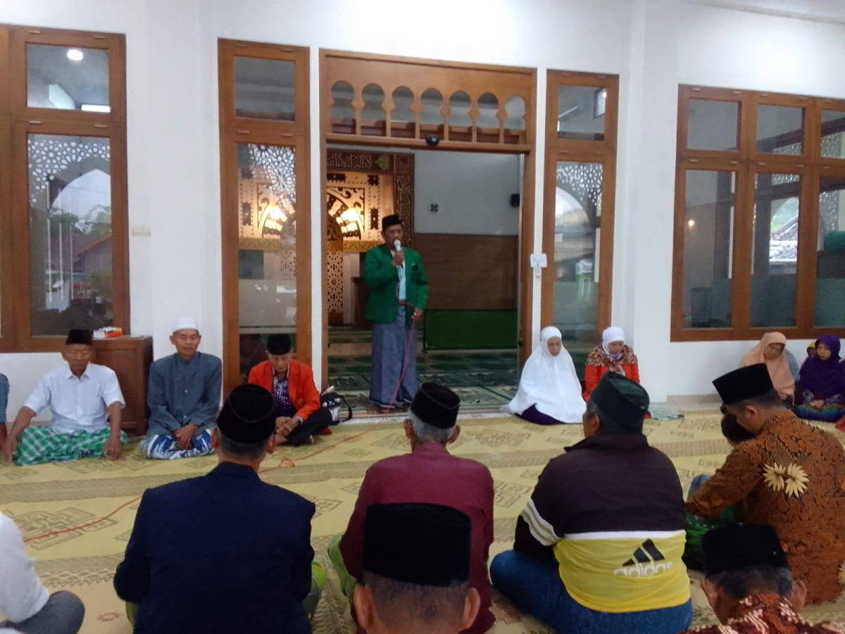 Acara pelepasan calon jamaah Haji warga Ceper di Masjid Al Muawanah Ceper