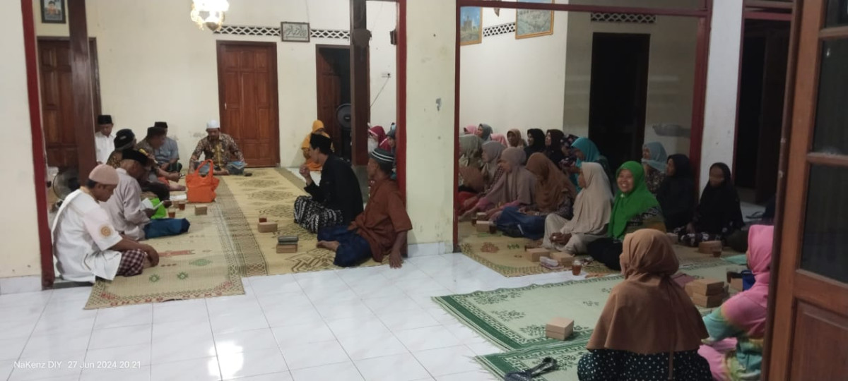 Kegiatan: Rutinan Jamaah Yasin Rt 02 dan Rt 04 Padukuhan Malangrejo