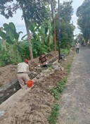 PEMBANGUAN LEDENG IRIGASI TIMUR DUSUN TEGALSARI