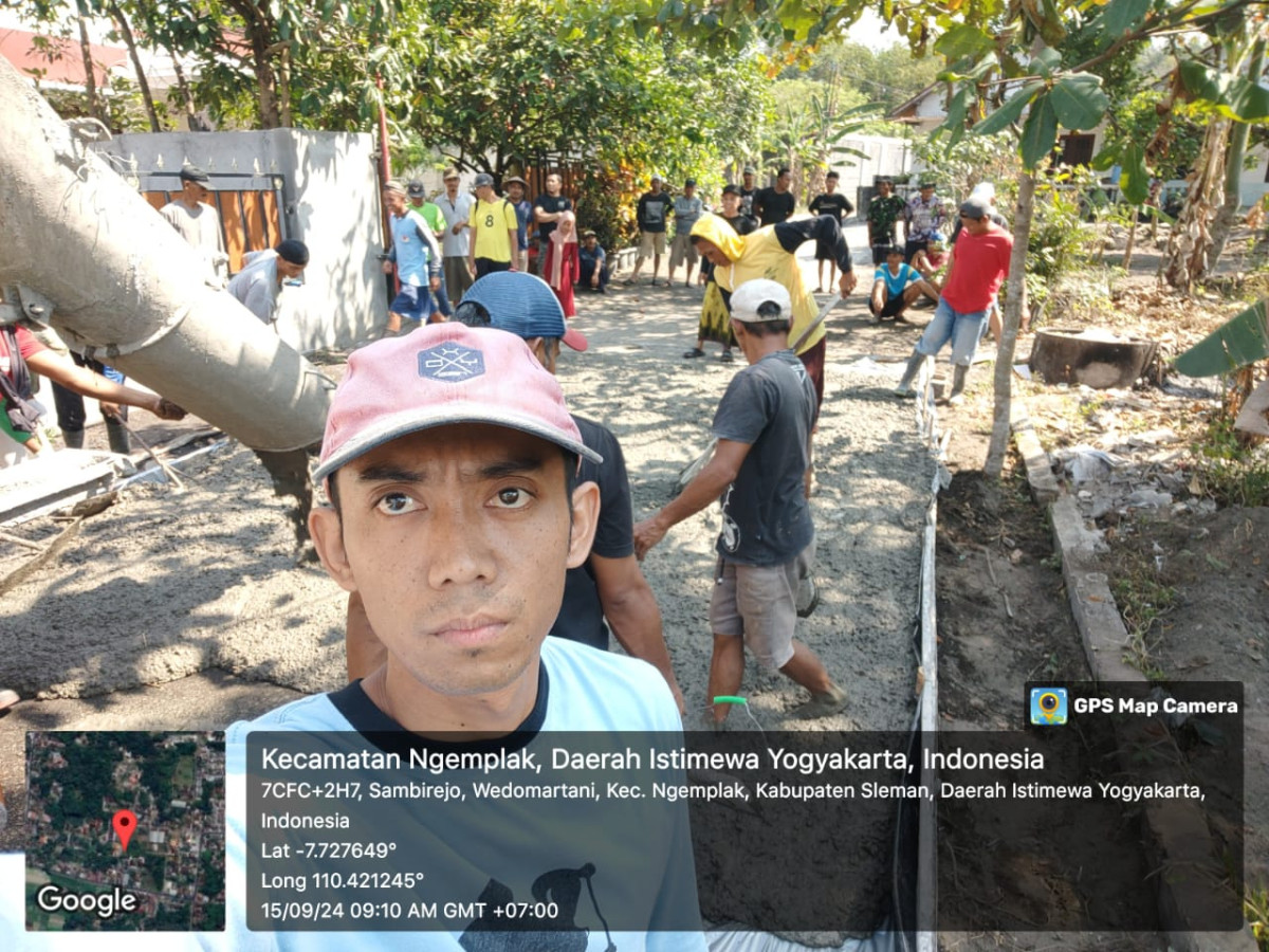 Gotong Royong Pengerasan Jalan di Karangmojo Padukuhan Ceper