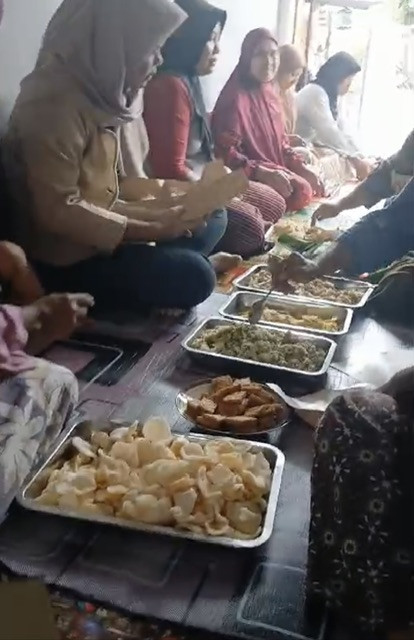 Tradisi brokohan didsn Sanggrahan