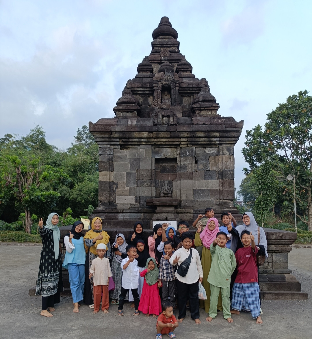 Kegiatan outdoor TPA Masjid NF di jetis