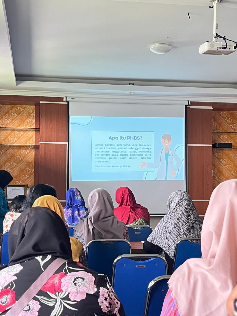 Kader Posyandu Sempu Mengikuti Kegiatan Pelatihan PHBS