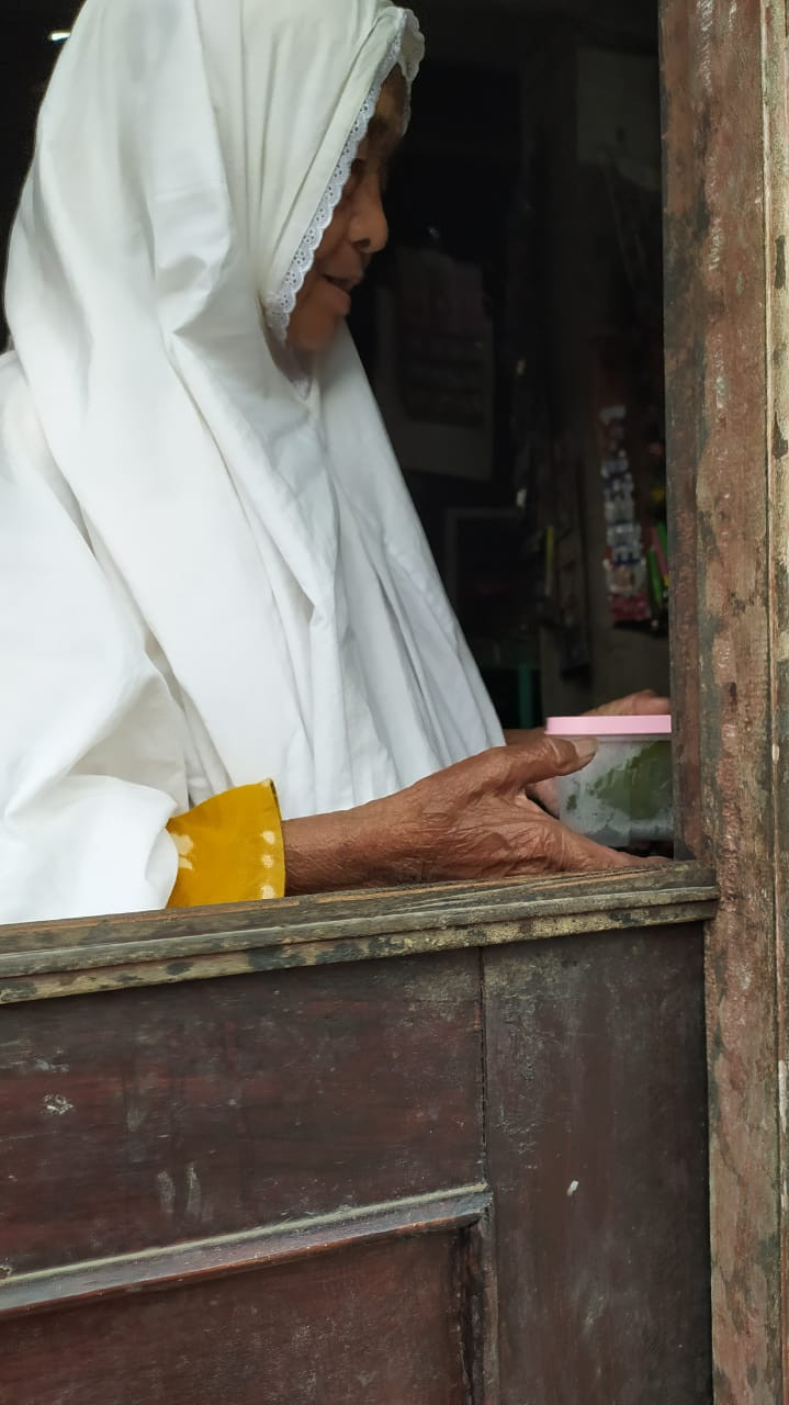 Pendistribusian PMT Lokal Pada Ibu Hamil KEK di Padukuhan Ceper