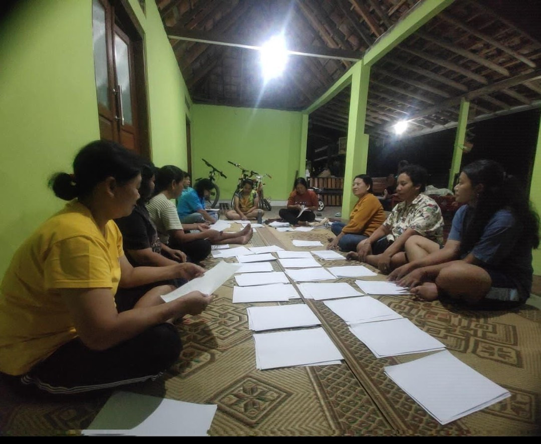 Latian kor lingkungan Corolus Sawahan kidul