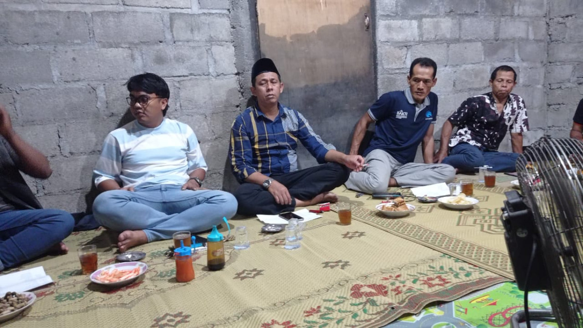 Rapat Persiapan Pernikahan Sdr. Irna Astuti dengan Habiadin di padukuhan malangrejo