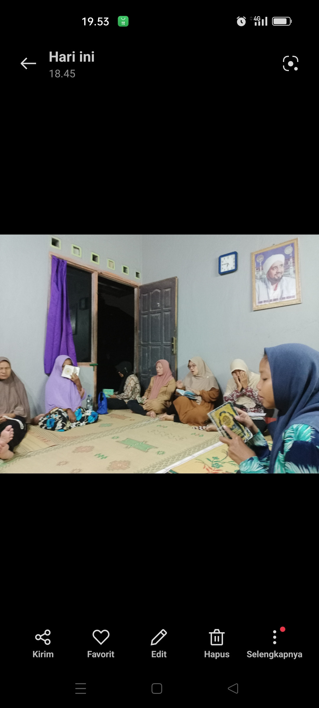 Yasinan rutin tiap malam Jumat ibu2 dan remaja Putri RW 51 terung padukuhan krandon