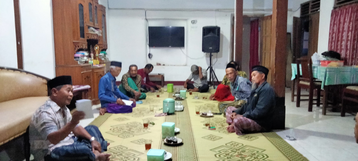 Rapat pengurus kelompok tani padukuhan Tonggalan
