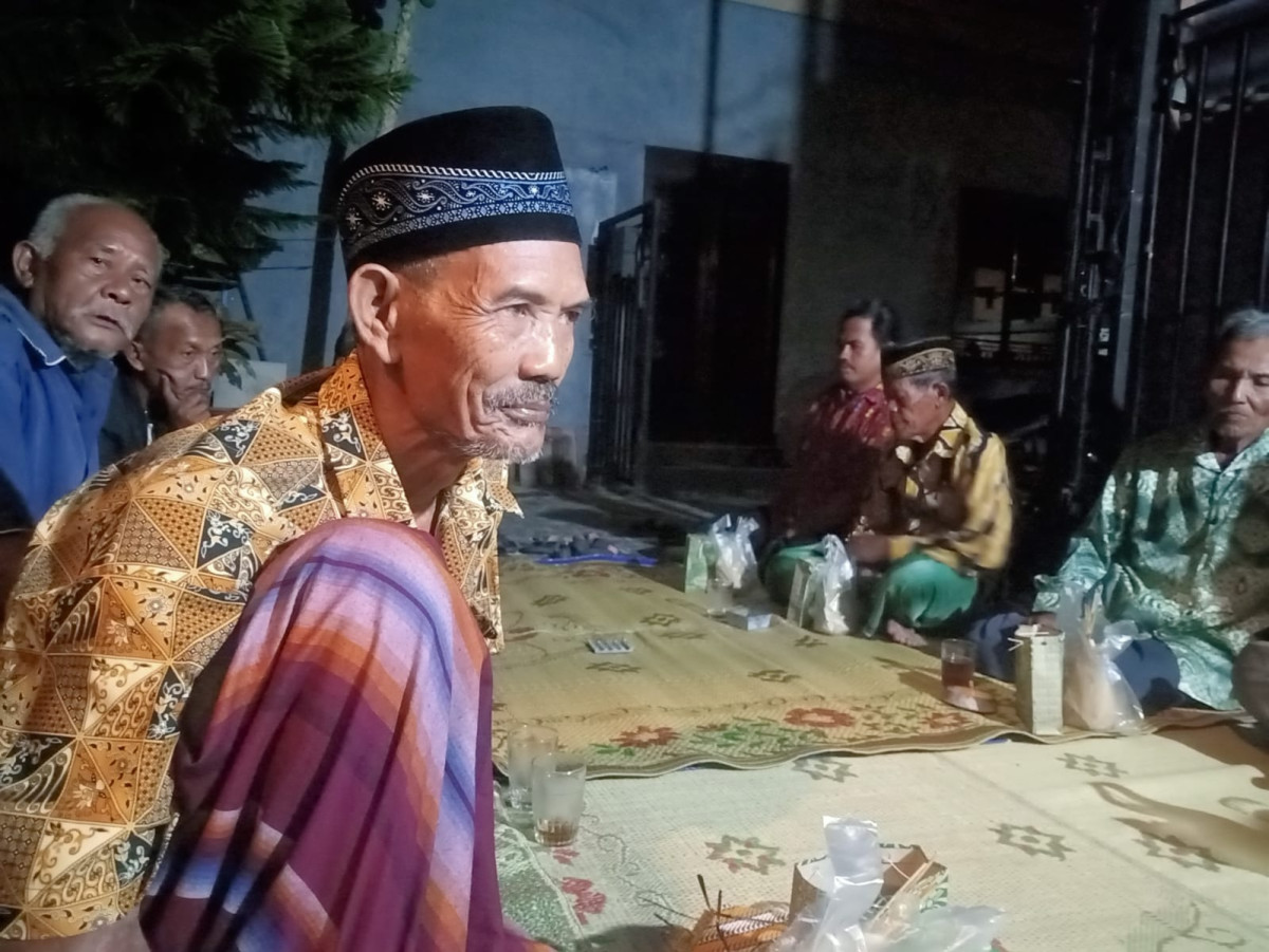 Kumpulan Bapak Bapak RT 02 RW 56 Padukuhan Bakungan