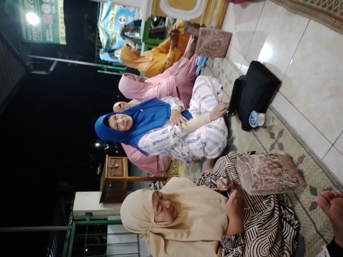 Pengajian dan yasinan malam jumat legi warha Gondanglegi