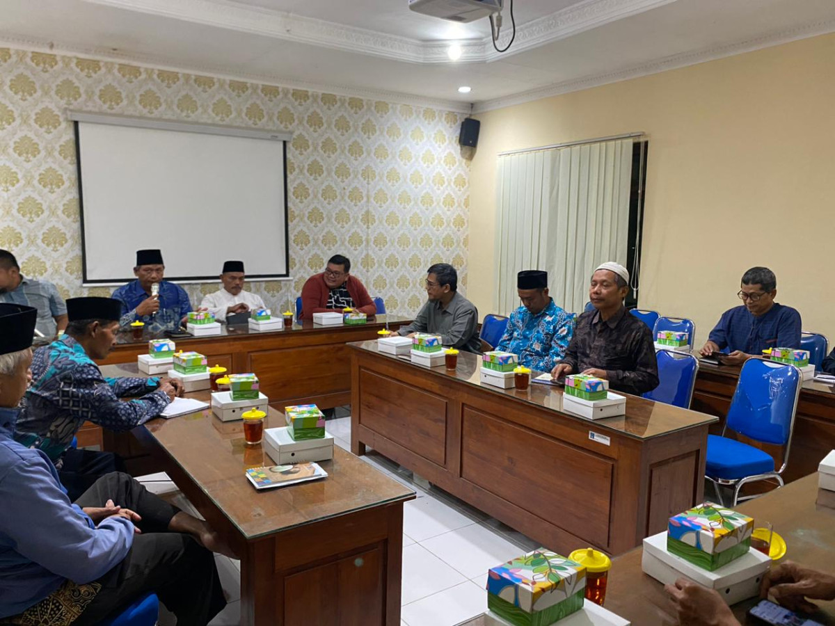 Tokoh dusun Bakungan rembuk bersama kalurahan Wedomartani mengenai pengolahan sampah